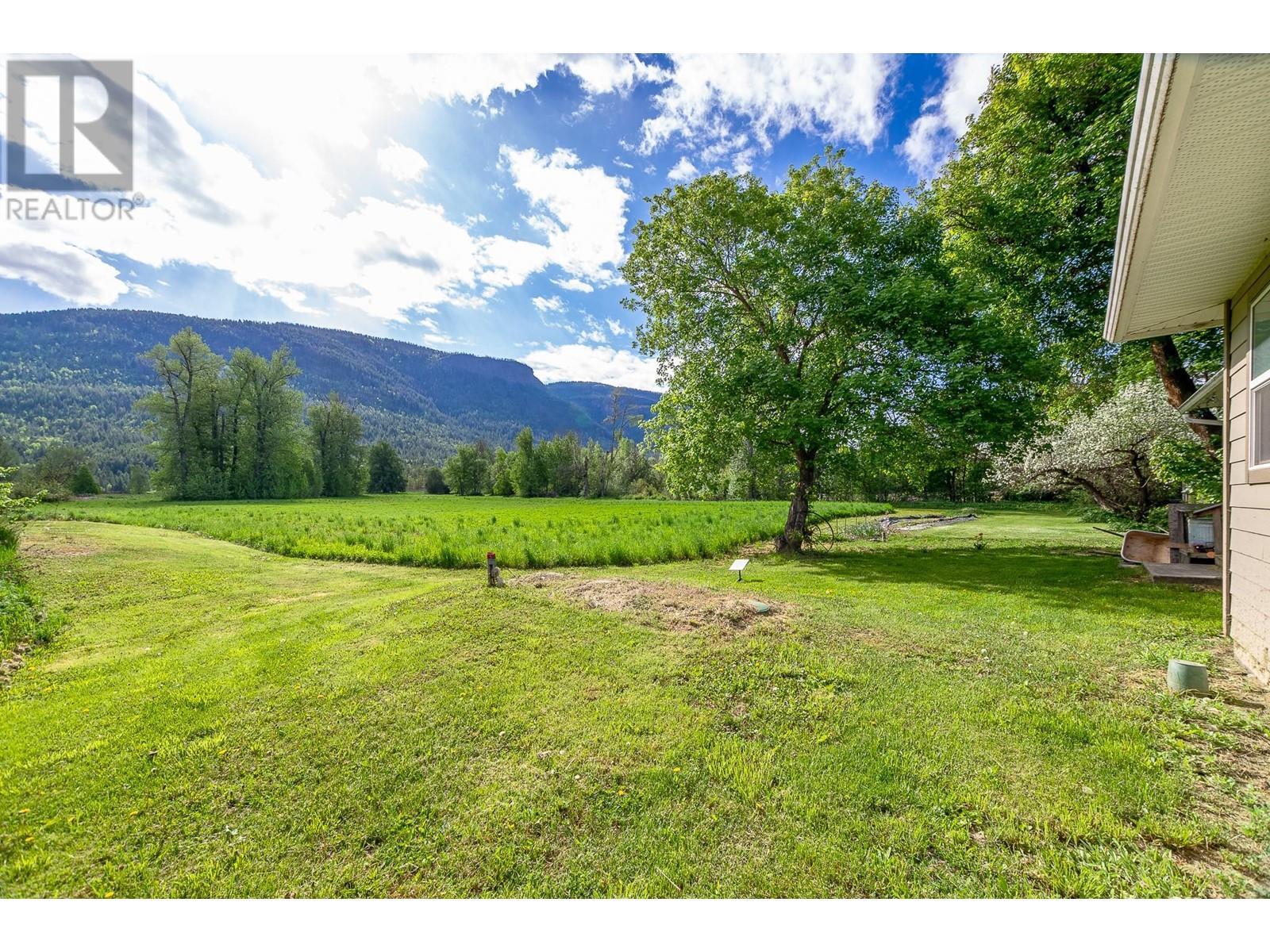 51 Monks Road, Grindrod, BC