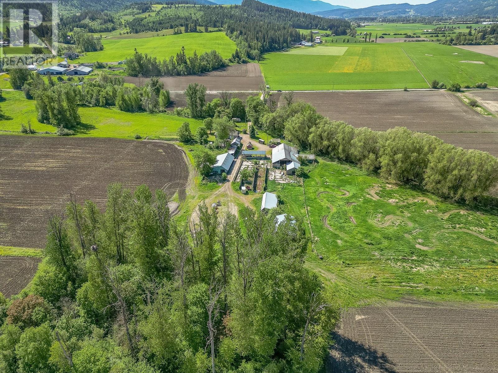 51 Monks Road, Grindrod, BC