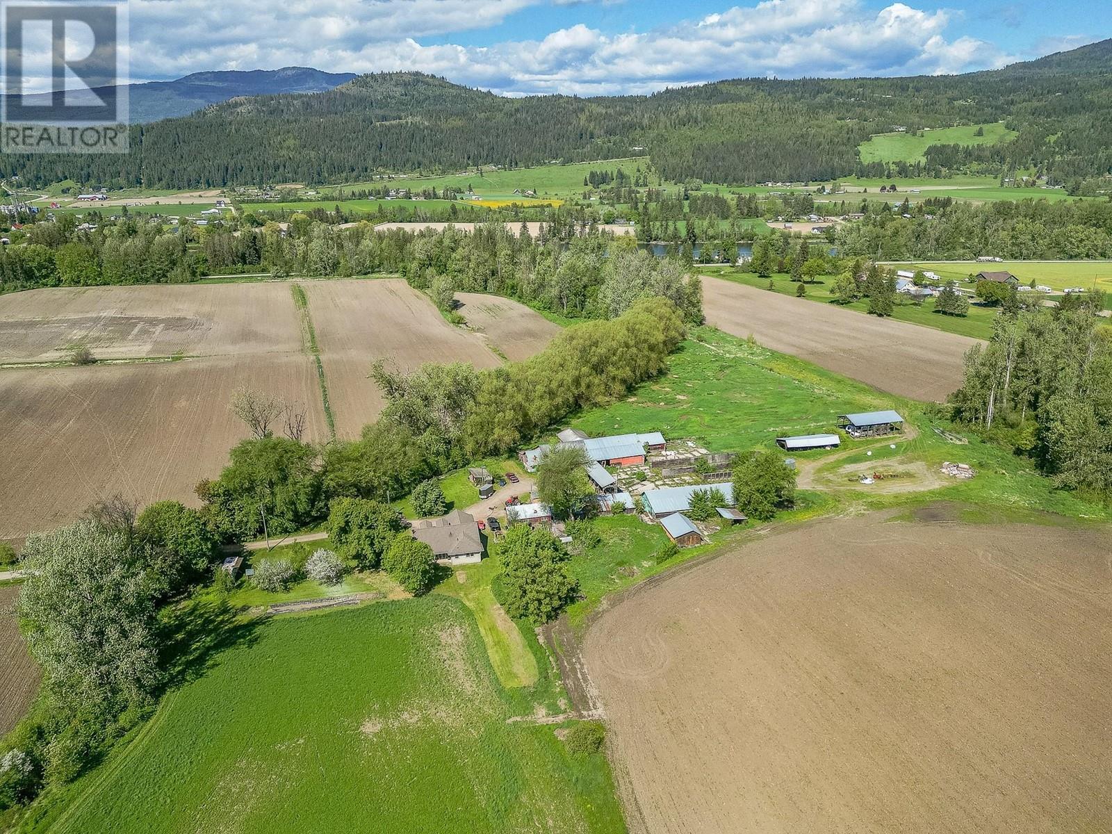 51 Monks Road, Grindrod, BC