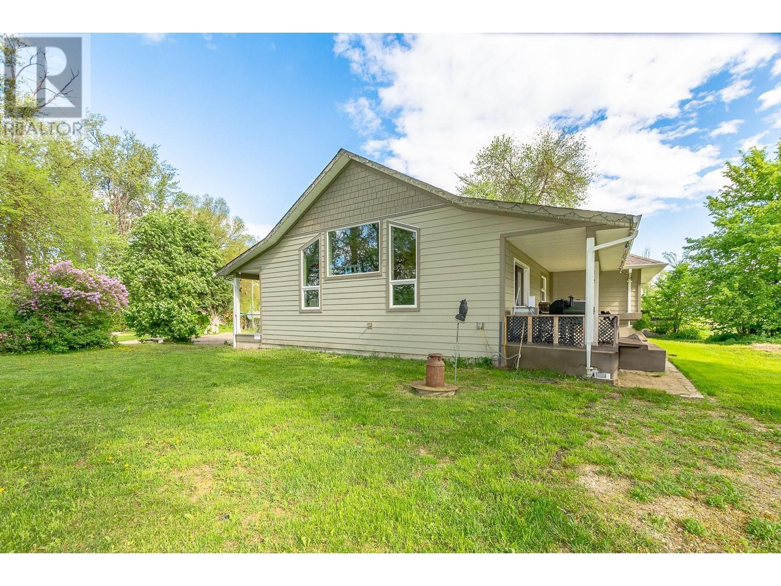 51 Monks Road, Grindrod, BC