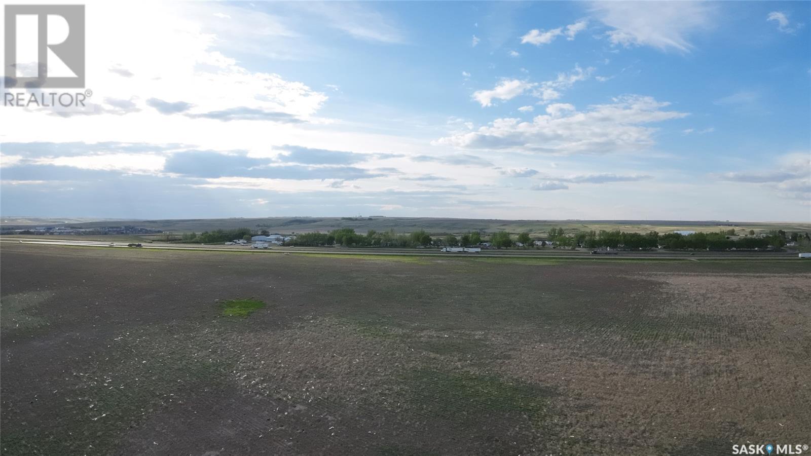 60 Acres On Trans Canada Highway, Swift Current Rm No. 137, SK