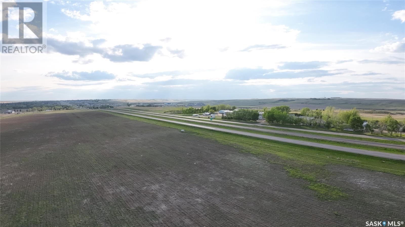 60 Acres On Trans Canada Highway, Swift Current Rm No. 137, SK