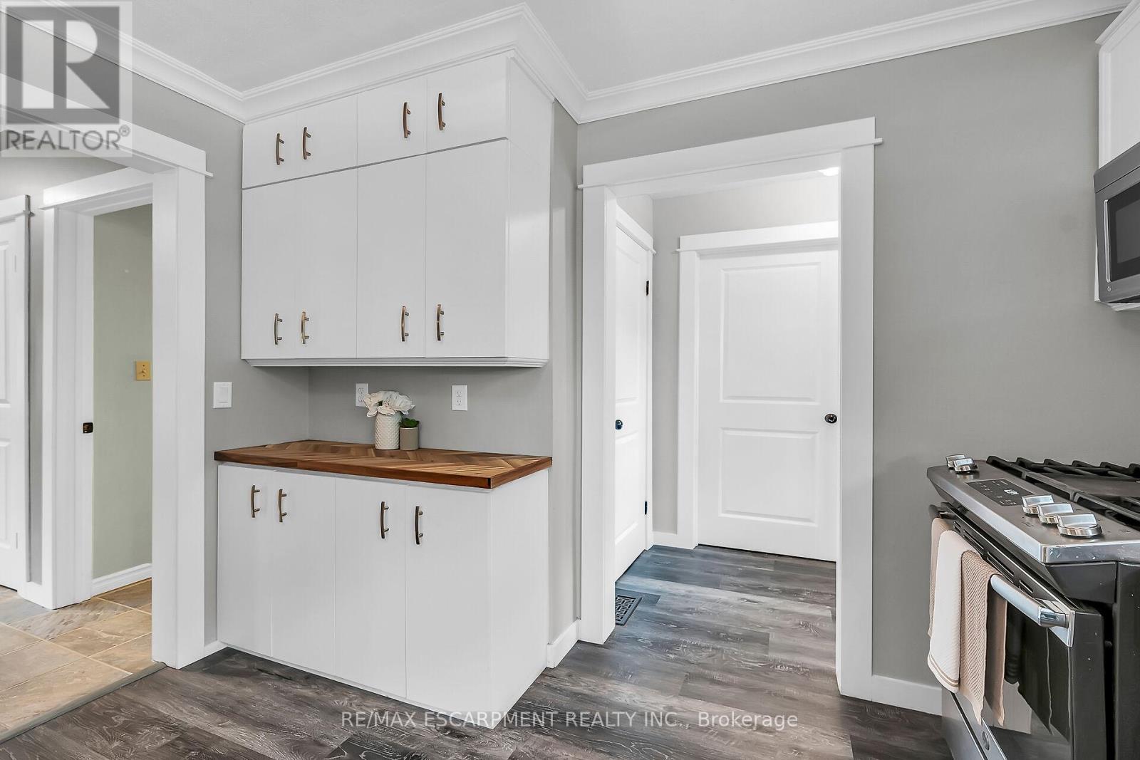 1044 Main Street, Norfolk, ON - Indoor Photo Showing Kitchen