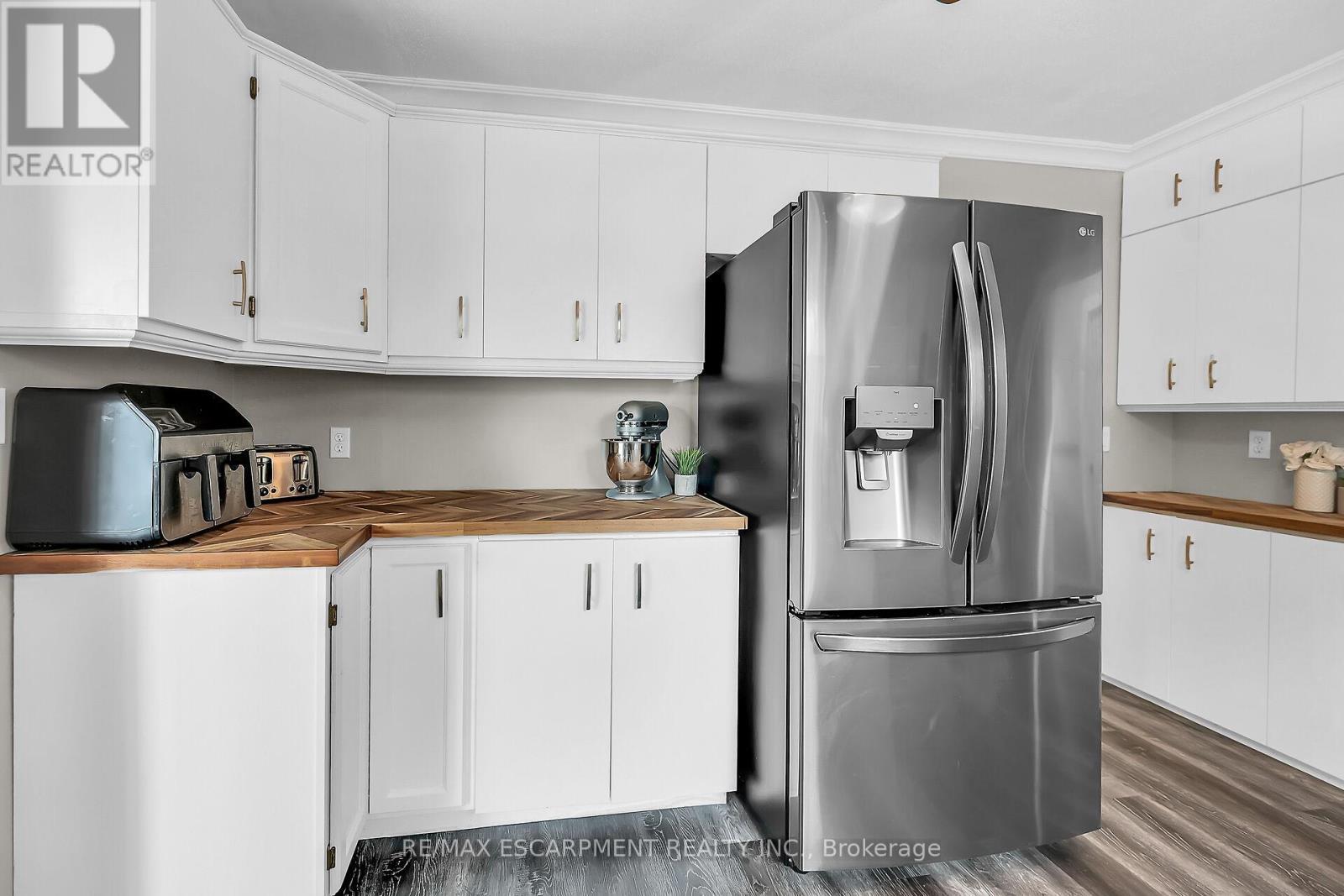 1044 Main Street, Norfolk, ON - Indoor Photo Showing Kitchen