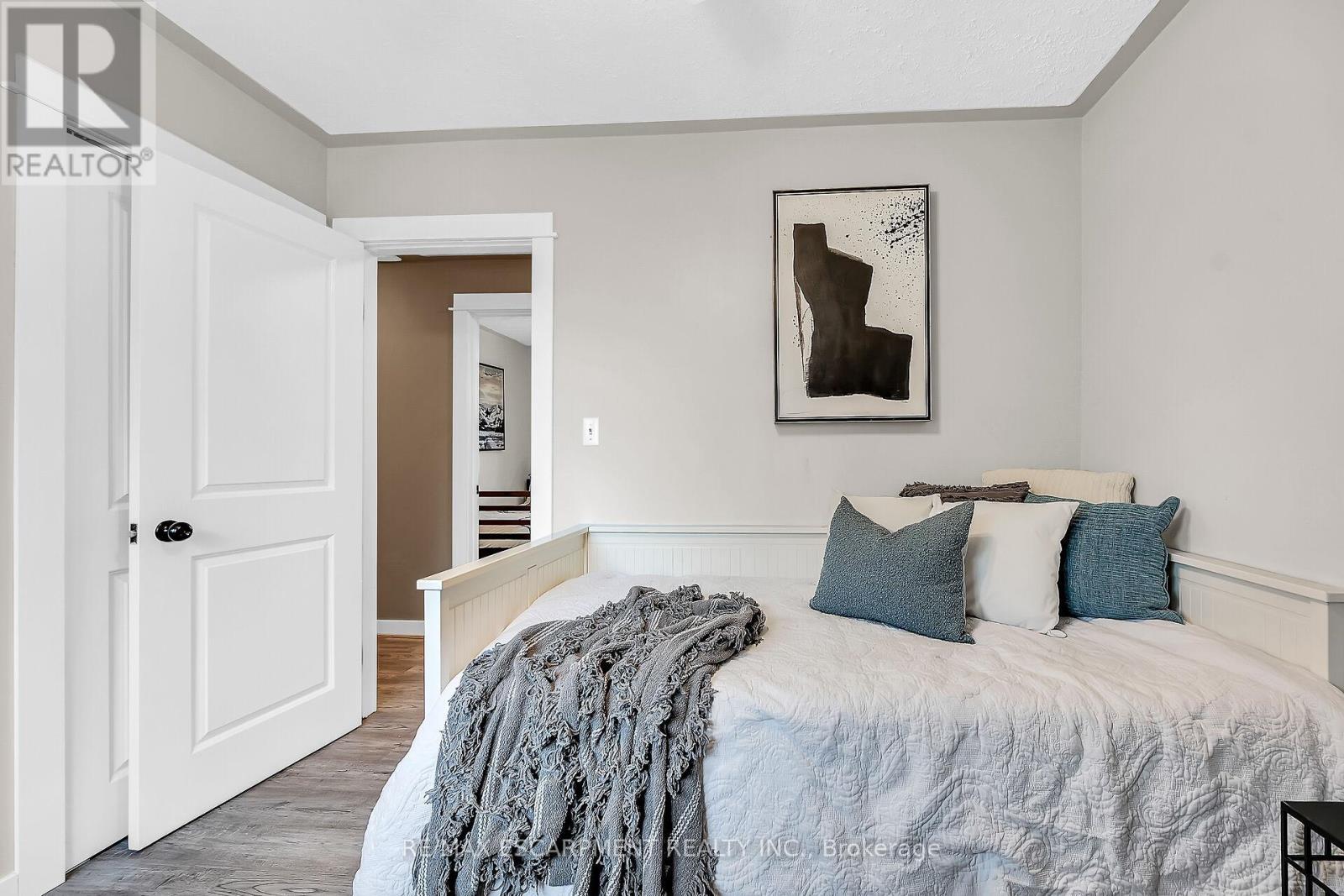 1044 Main Street, Norfolk, ON - Indoor Photo Showing Bedroom