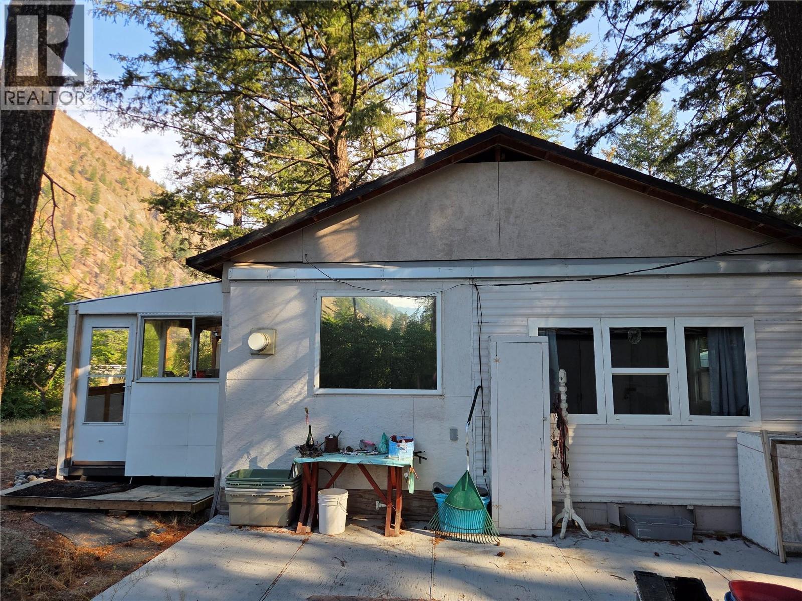 1498 Main Street Unit# 15, Olalla, BC