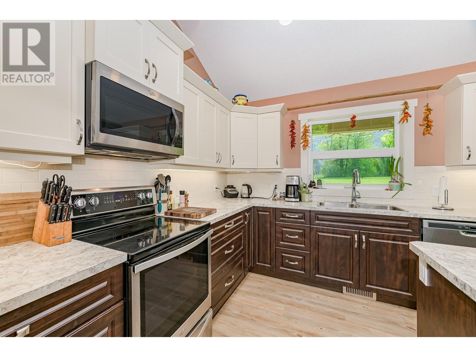 51 Monks Road, Grindrod, BC - Indoor Photo Showing Kitchen With Double Sink With Upgraded Kitchen