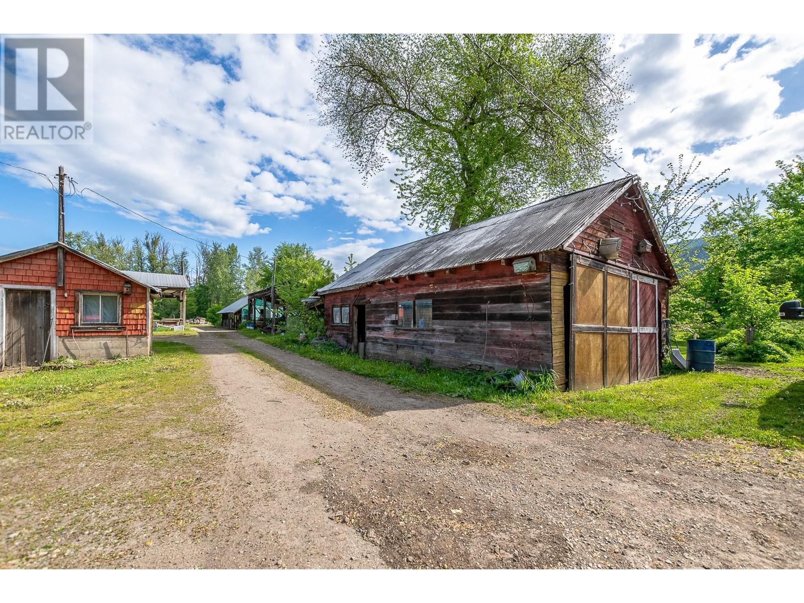 51 Monks Road, Grindrod, BC - Outdoor