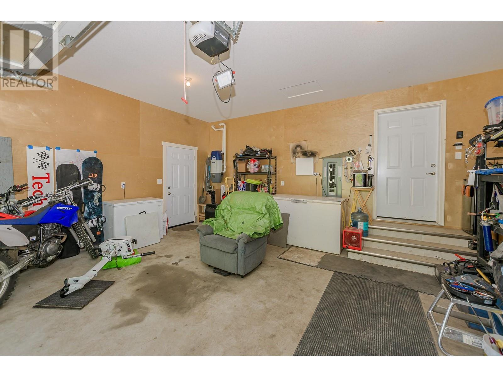 51 Monks Road, Grindrod, BC - Indoor