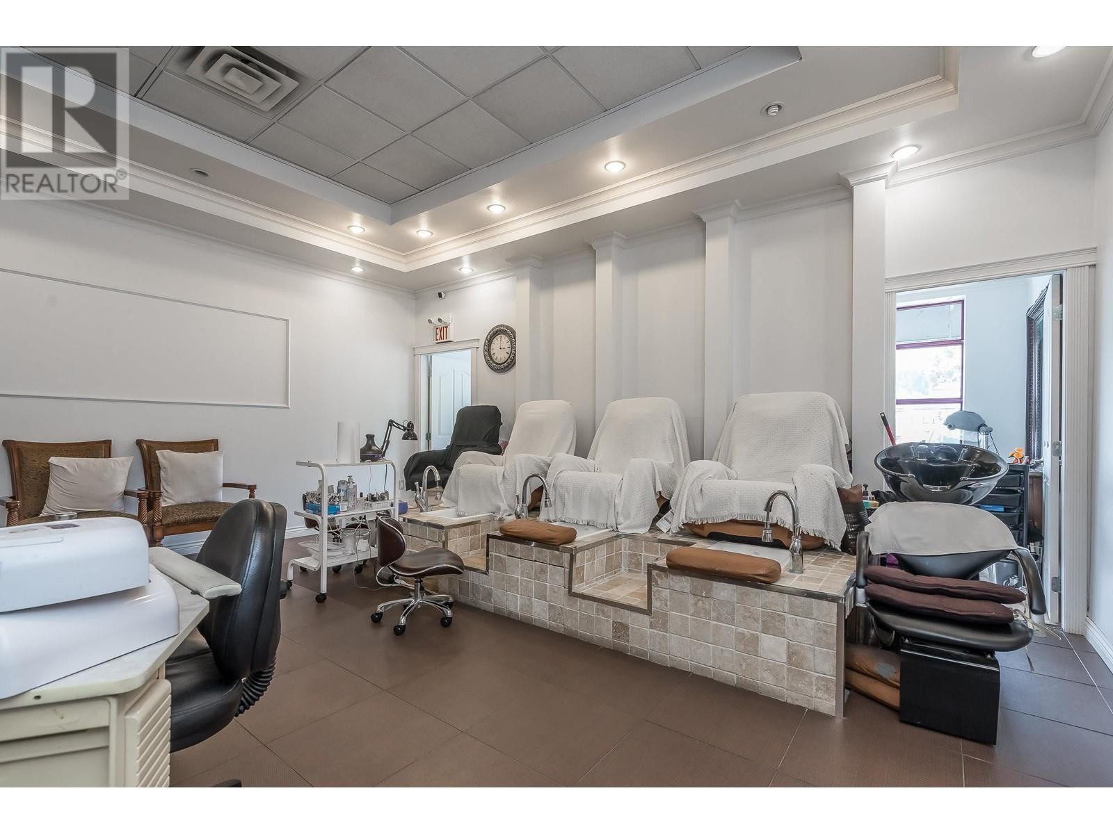 2764 Barnet Highway, Coquitlam, BC