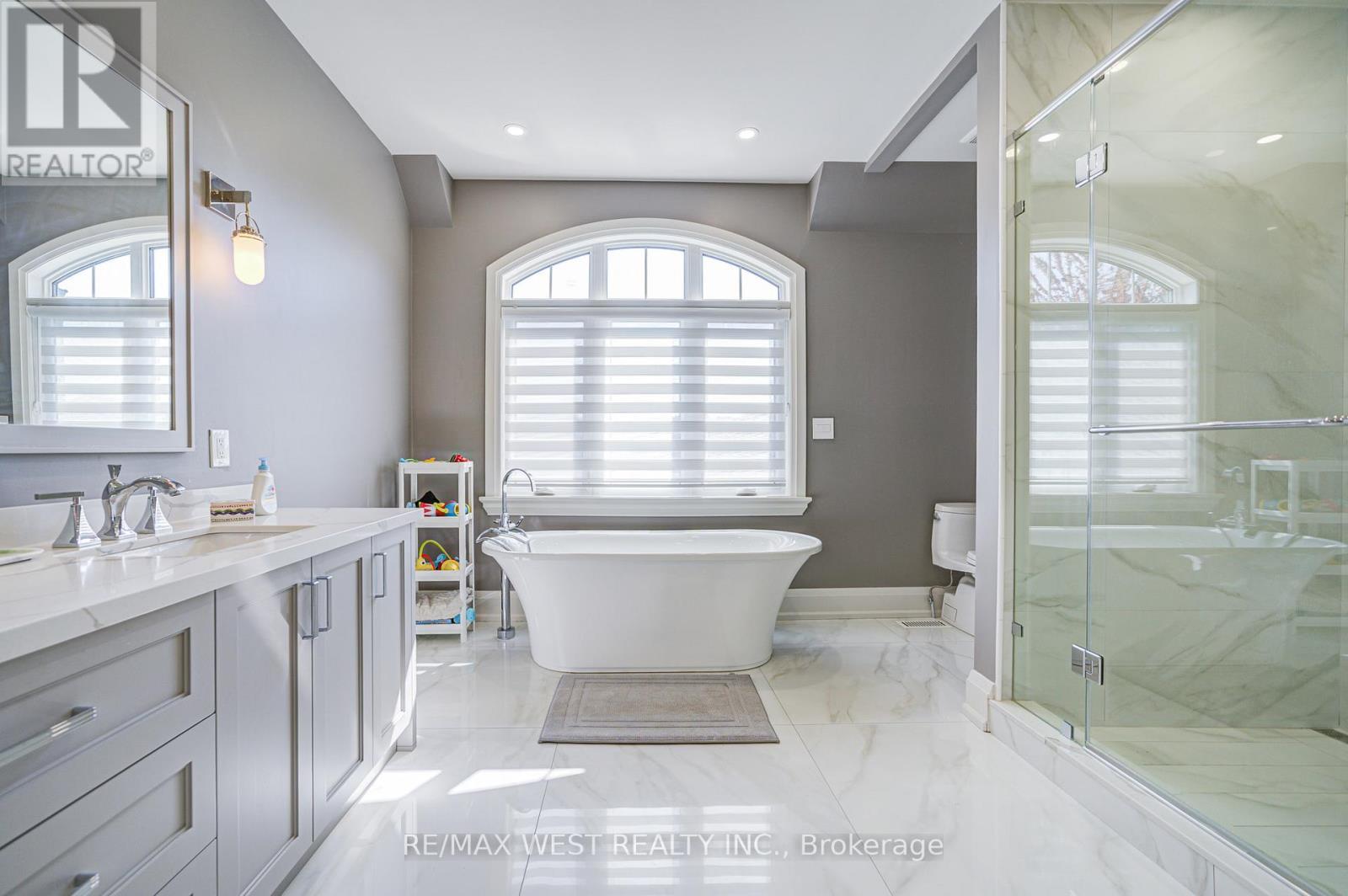 2194 Haygate Crescent, Mississauga, ON - Indoor Photo Showing Bathroom