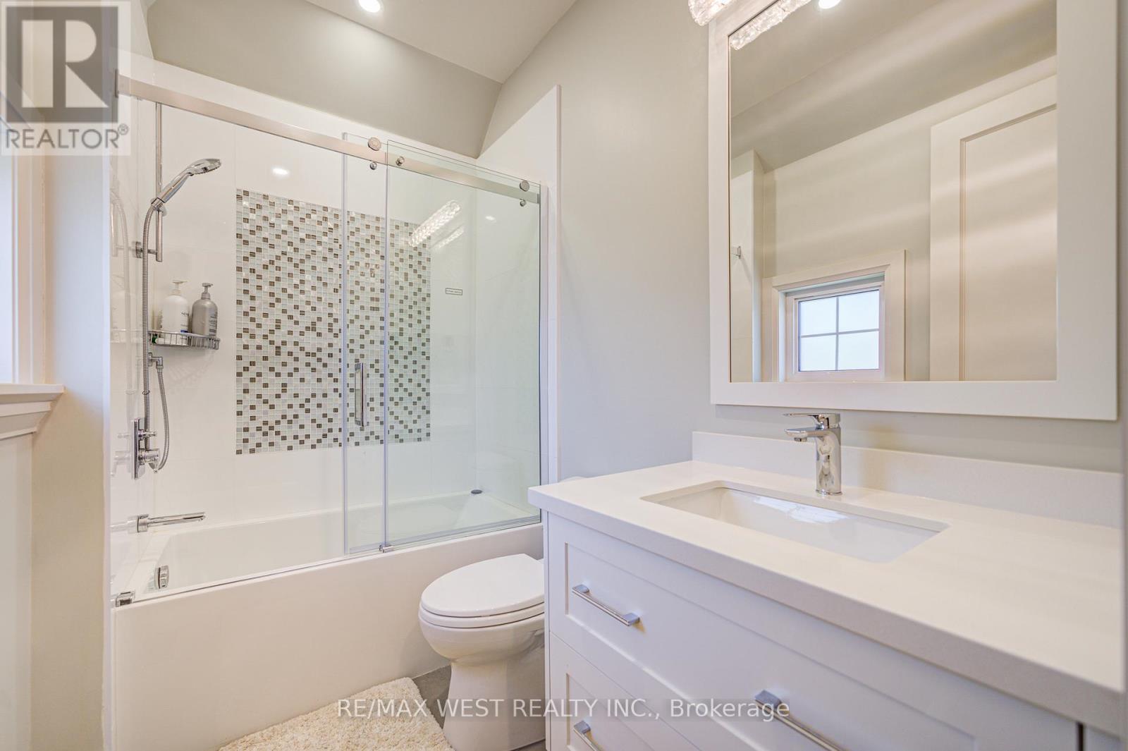 2194 Haygate Crescent, Mississauga, ON - Indoor Photo Showing Bathroom