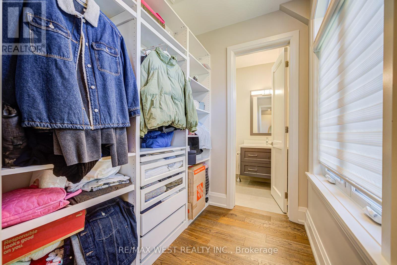 2194 Haygate Crescent, Mississauga, ON - Indoor With Storage