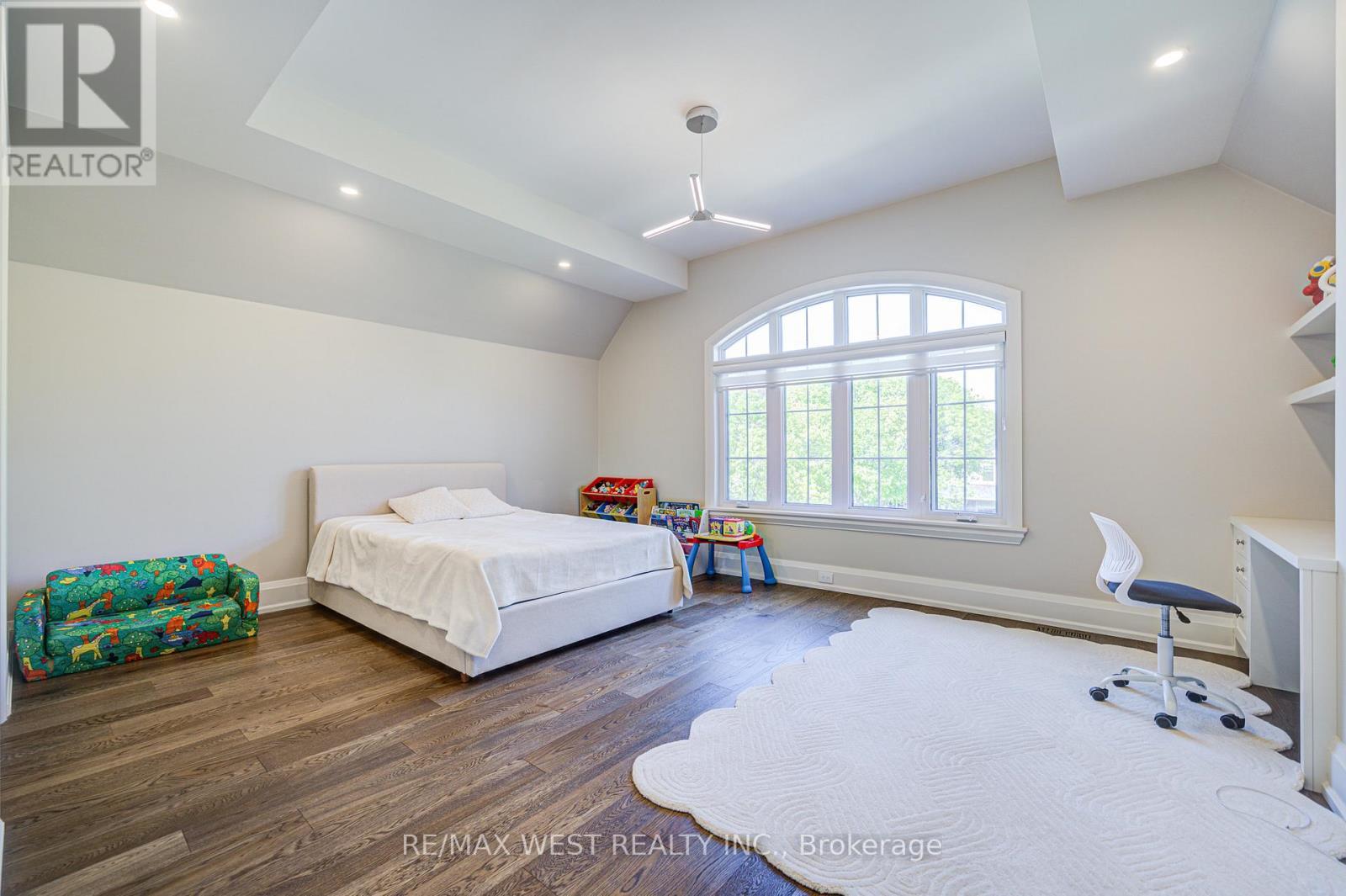 2194 Haygate Crescent, Mississauga, ON - Indoor Photo Showing Bedroom