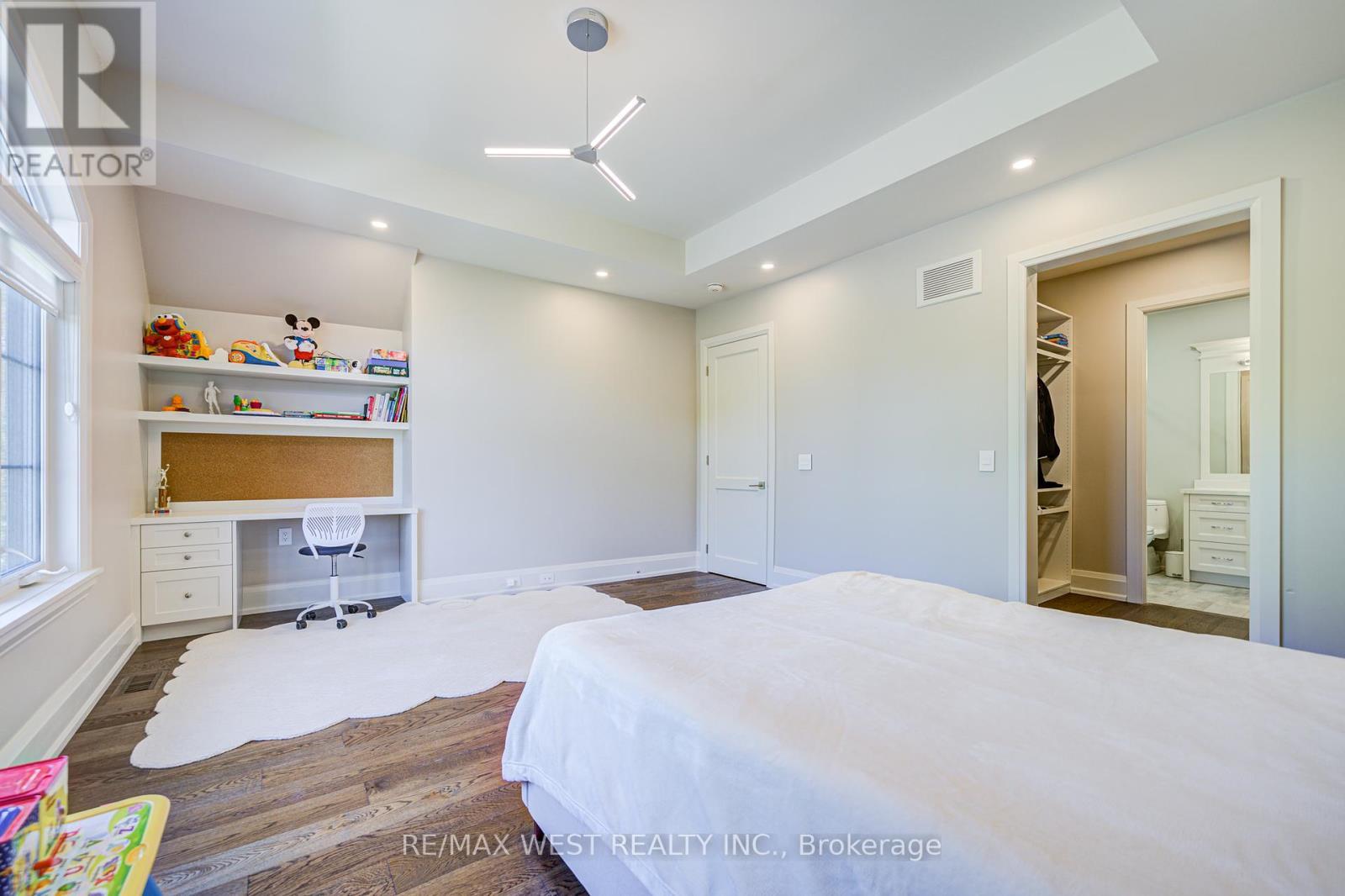 2194 Haygate Crescent, Mississauga, ON - Indoor Photo Showing Bedroom