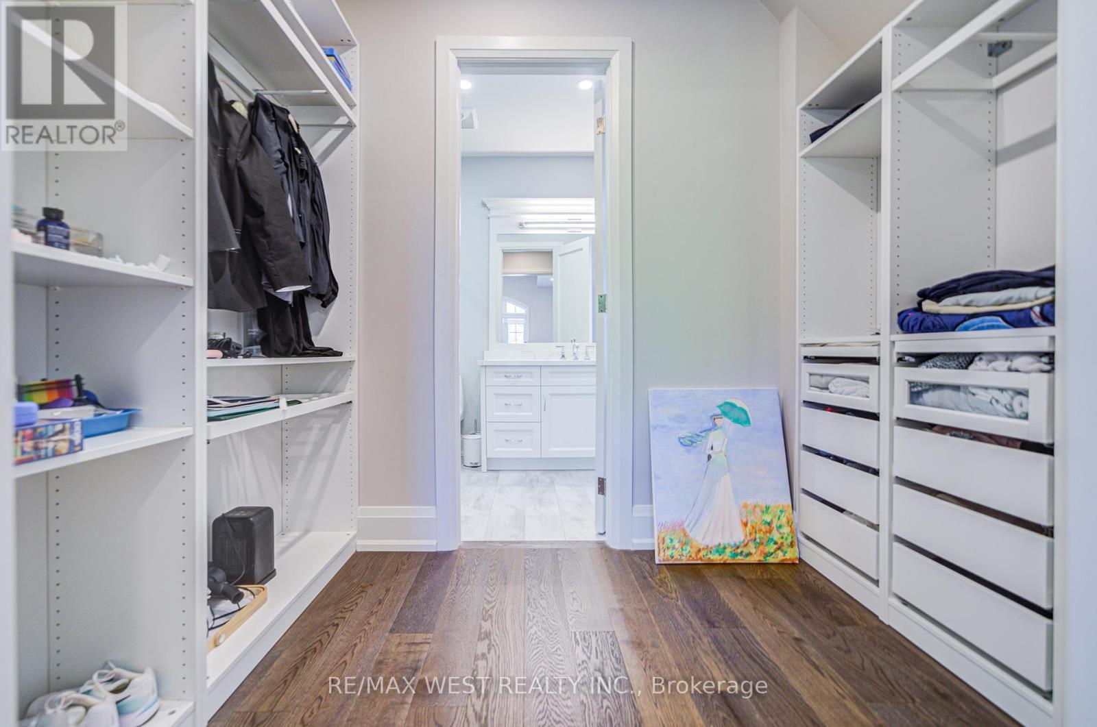 2194 Haygate Crescent, Mississauga, ON - Indoor With Storage