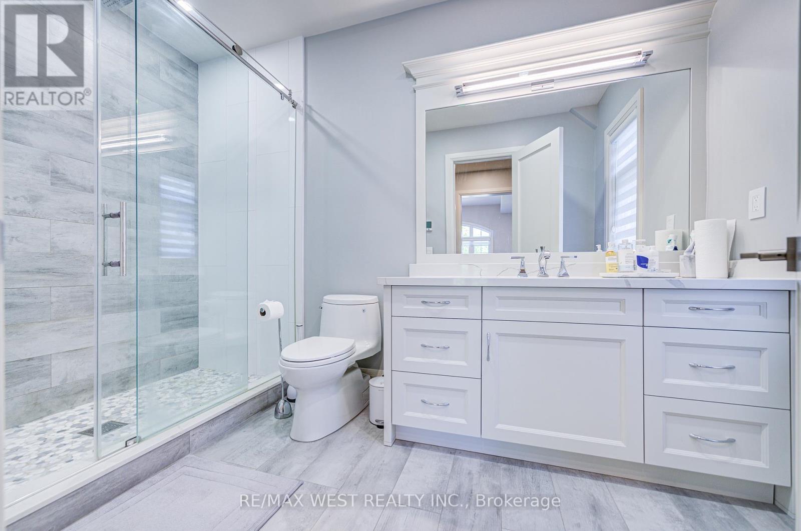 2194 Haygate Crescent, Mississauga, ON - Indoor Photo Showing Bathroom