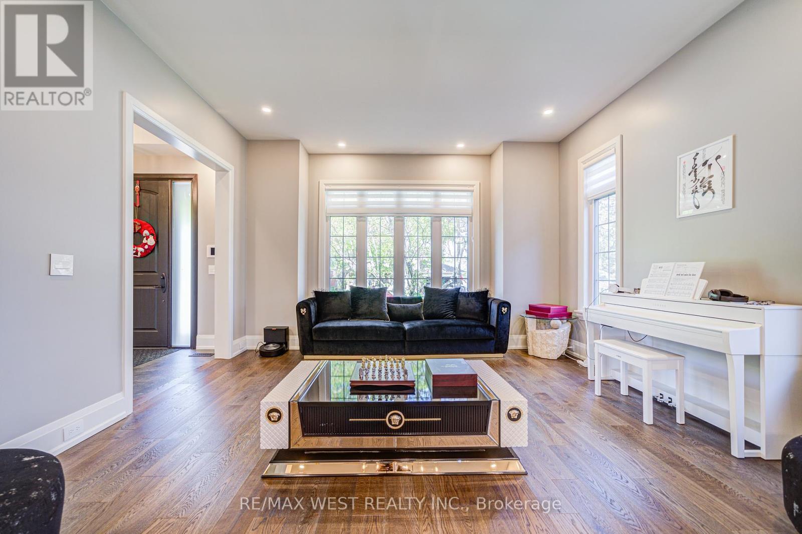 2194 Haygate Crescent, Mississauga, ON - Indoor Photo Showing Living Room