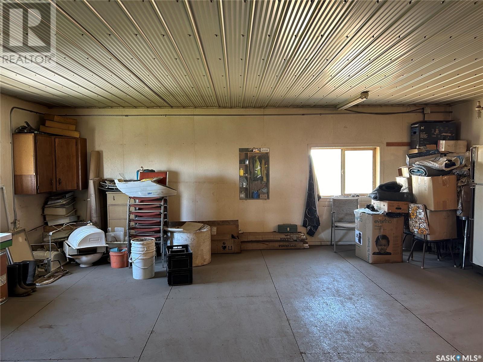 Ward Acreage, Leroy Rm No. 339, SK - Indoor Photo Showing Garage