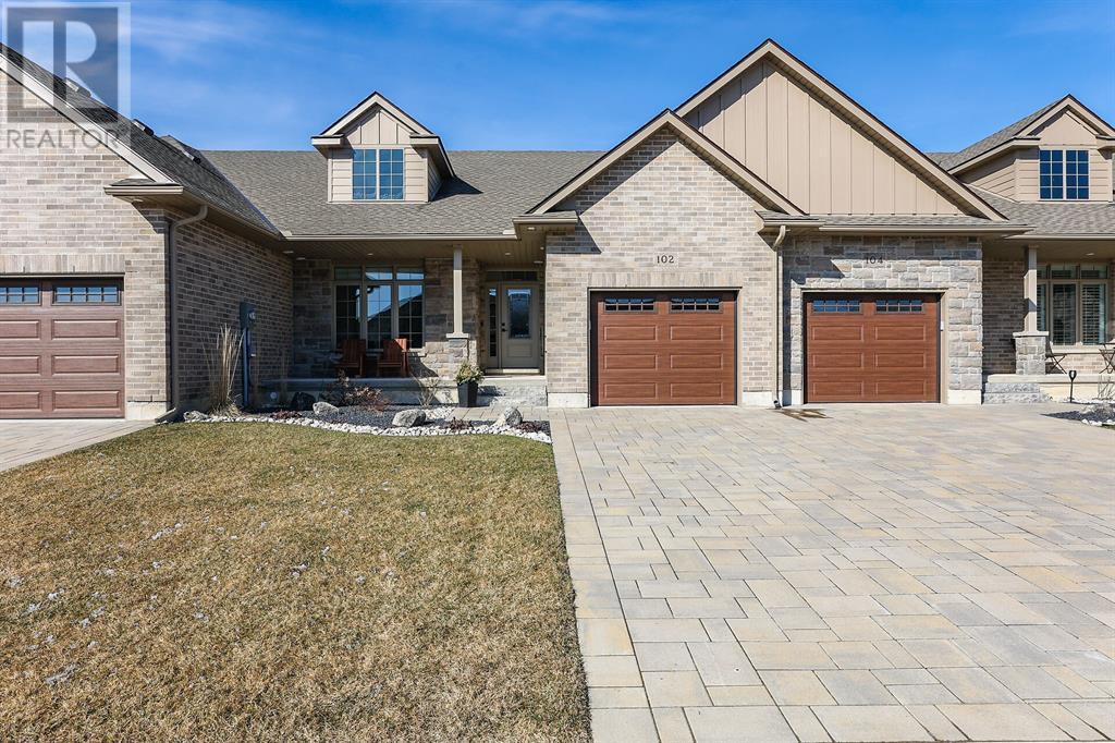 102 Leneve Street, Lambton Shores, ON - Outdoor With Deck Patio Veranda With Facade