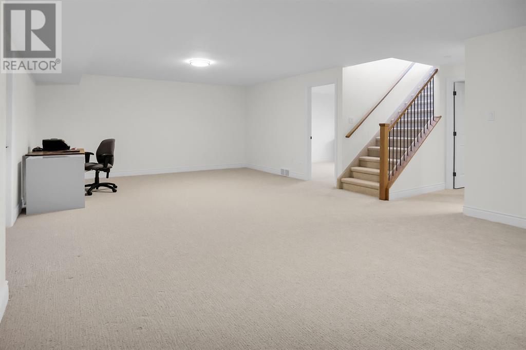 102 Leneve Street, Lambton Shores, ON - Indoor