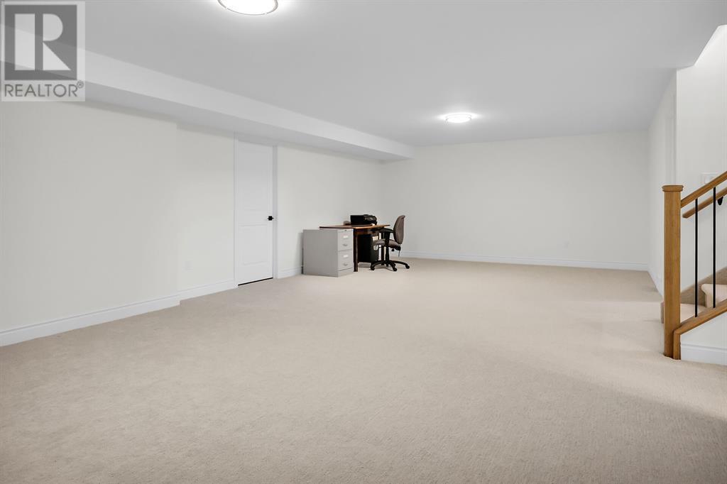 102 Leneve Street, Lambton Shores, ON - Indoor