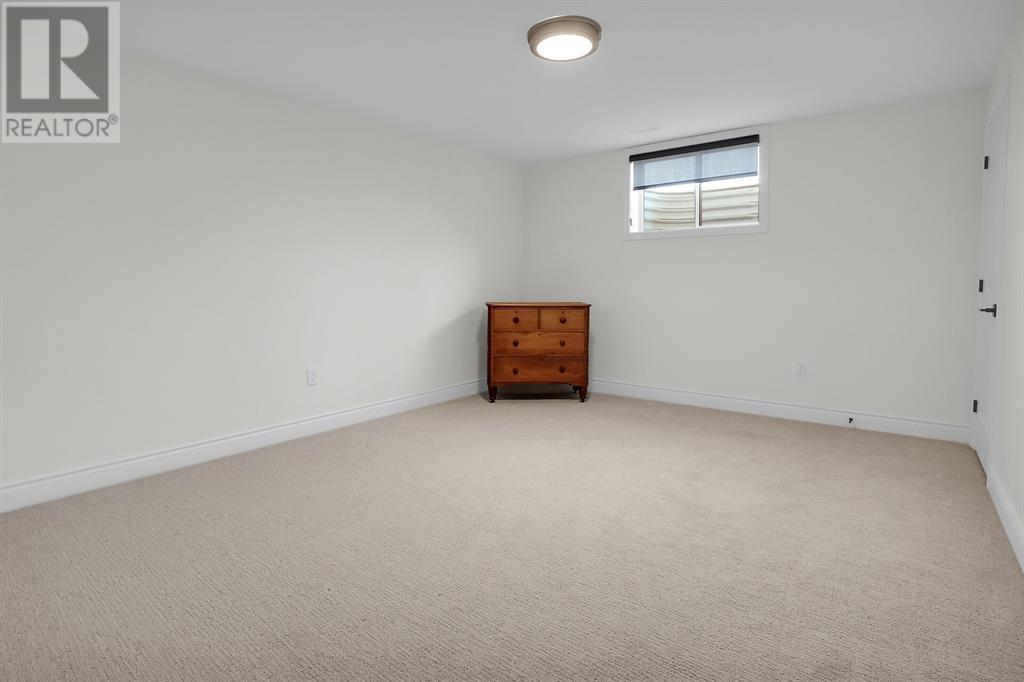 102 Leneve Street, Lambton Shores, ON - Indoor Photo Showing Other Room