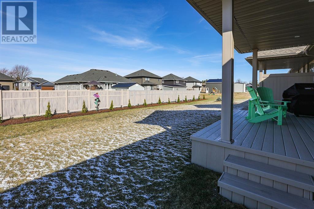 102 Leneve Street, Lambton Shores, ON - Outdoor