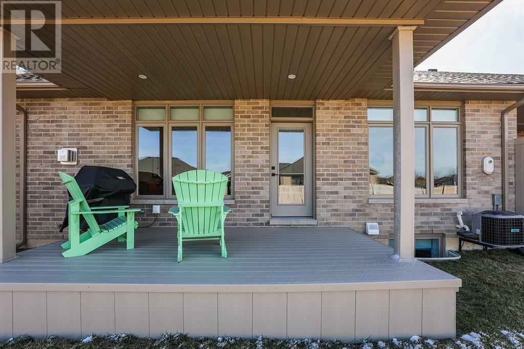 102 Leneve Street, Lambton Shores, ON - Outdoor With Deck Patio Veranda With Exterior