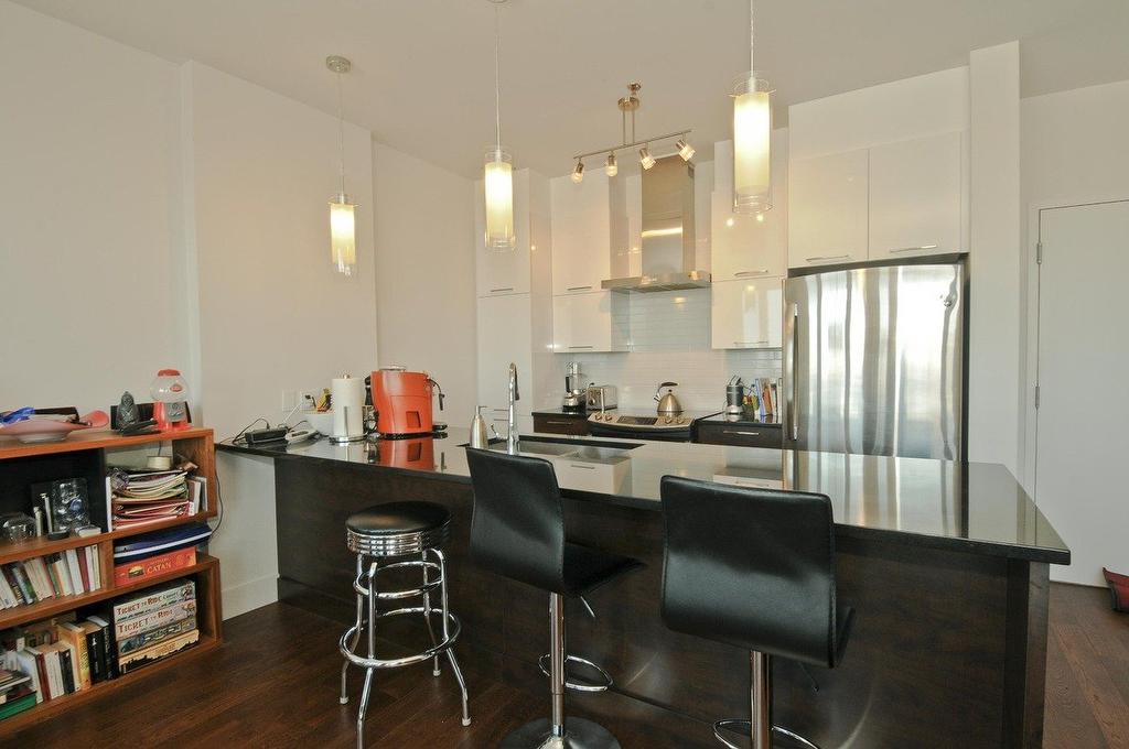 Kitchen - Ph406-2285 Av. Ekers, Mont-Royal, QC - Indoor