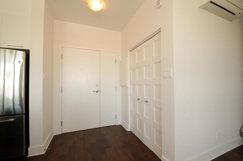 Hall - Ph406-2285 Av. Ekers, Mont-Royal, QC - Indoor Photo Showing Other Room