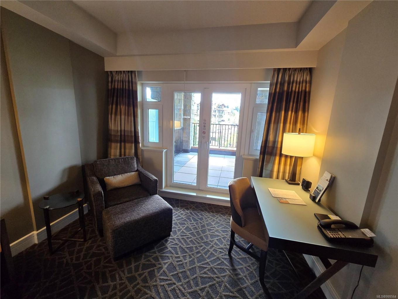 236/238 C-1999 Country Club Way, Langford, BC - Indoor