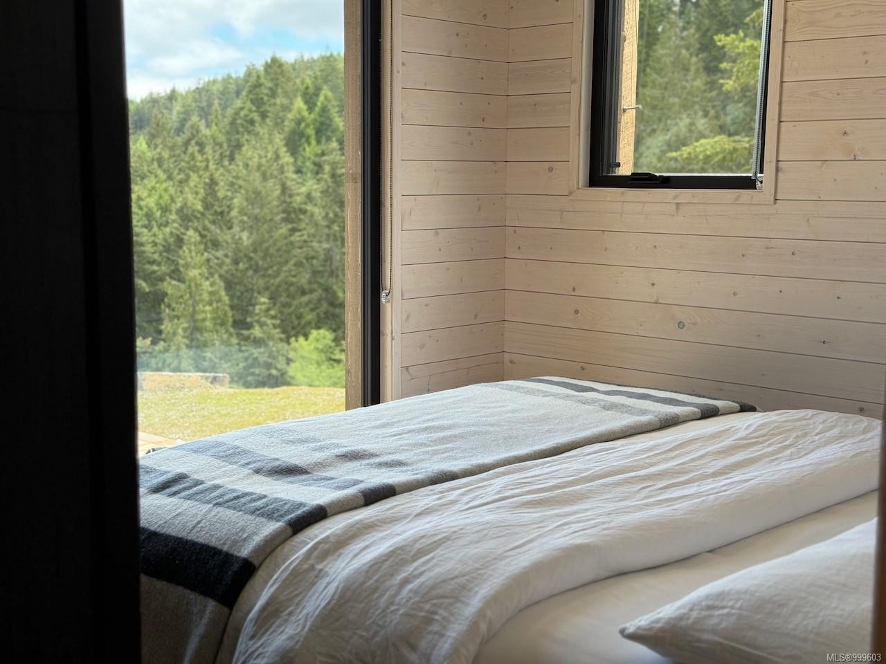 1172 Musgrave Rd, Salt Spring, BC