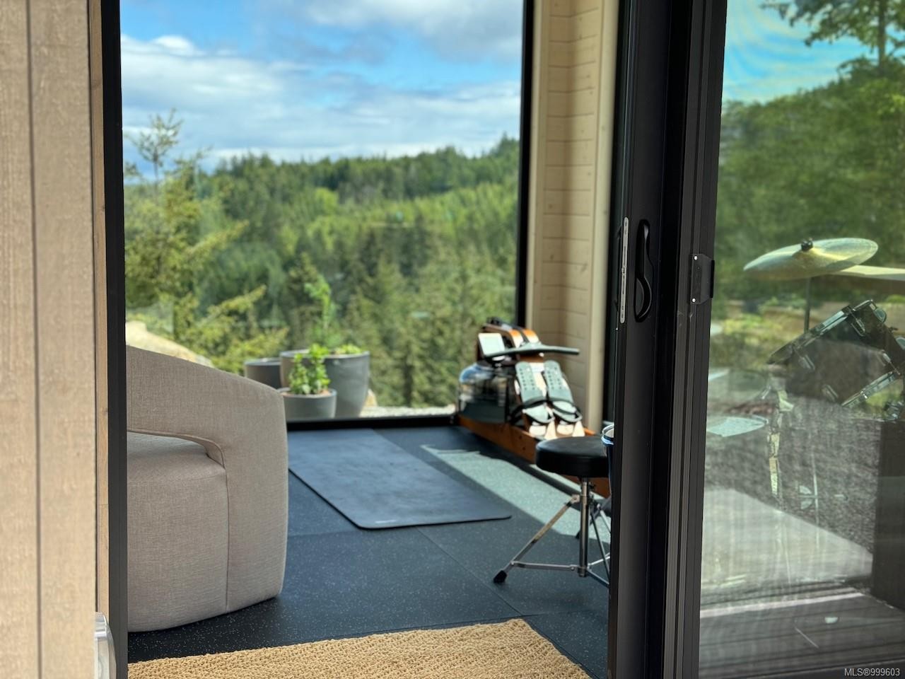 1172 Musgrave Rd, Salt Spring, BC