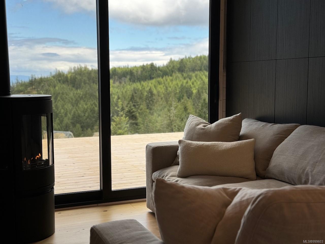 1172 Musgrave Rd, Salt Spring, BC