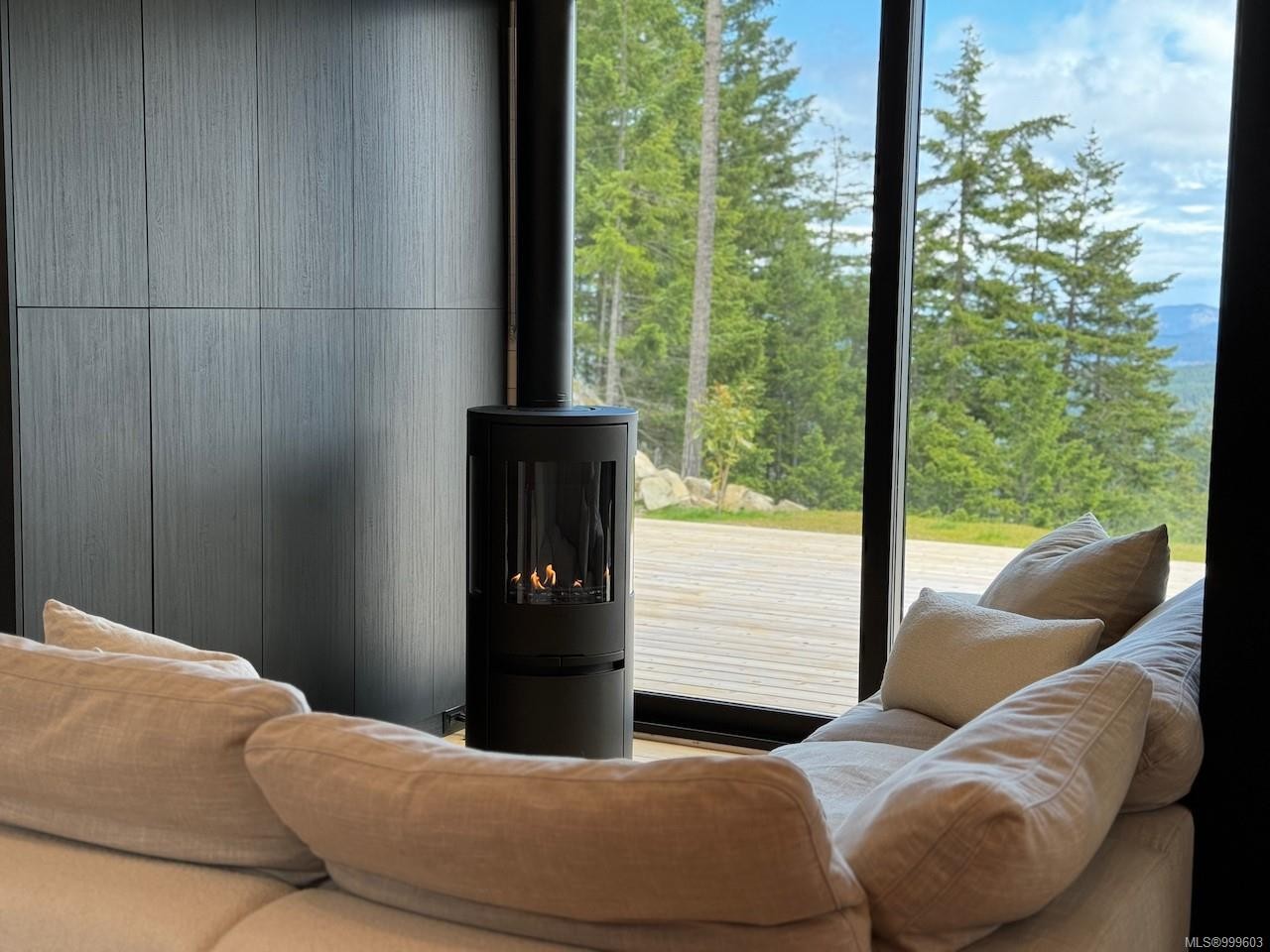 1172 Musgrave Rd, Salt Spring, BC