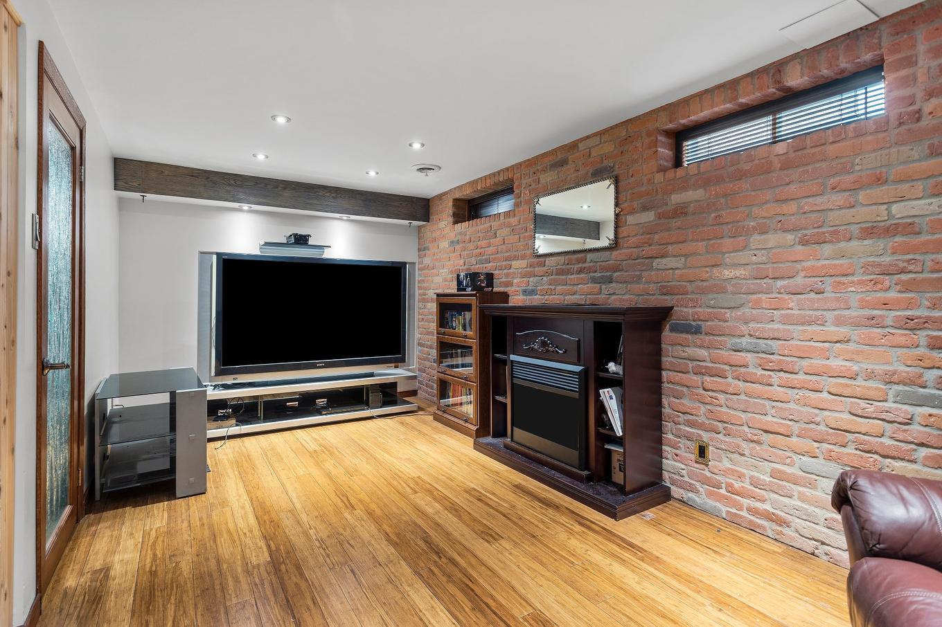 Family room - 2780 Tsse Belleau, Longueuil (Le Vieux-Longueuil), QC - Indoor