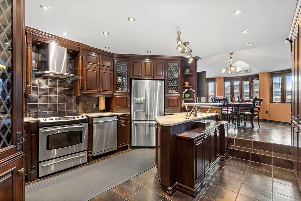 Kitchen - 2780 Tsse Belleau, Longueuil (Le Vieux-Longueuil), QC - Indoor Photo Showing Kitchen With Upgraded Kitchen