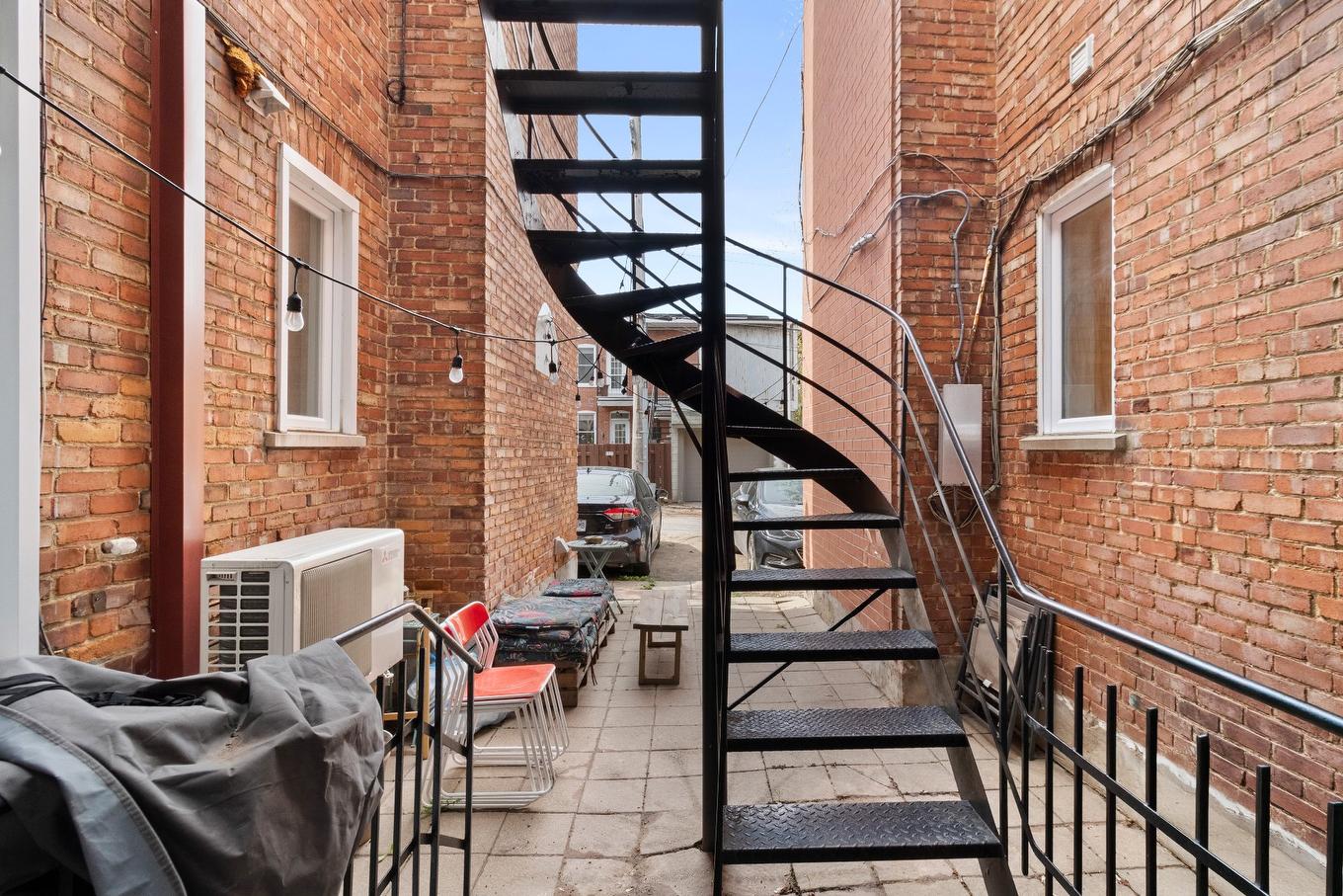 Backyard - 8338 Rue St-Denis, Montréal (Villeray/Saint-Michel/Parc-Extension), QC - Photo Showing Other Room