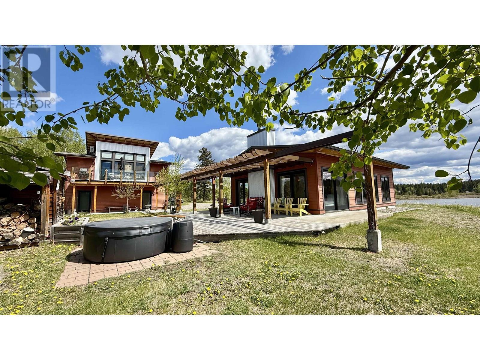 5460 Carlson Road, 100 Mile House, BC - Outdoor With Deck Patio Veranda