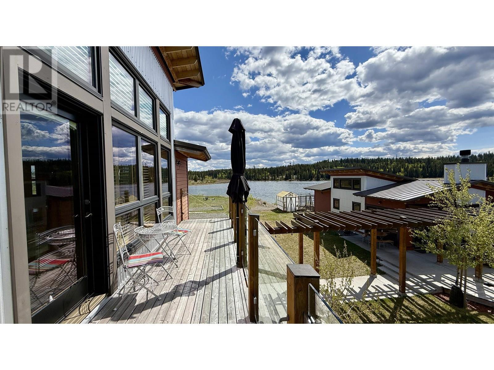 5460 Carlson Road, 100 Mile House, BC - Outdoor