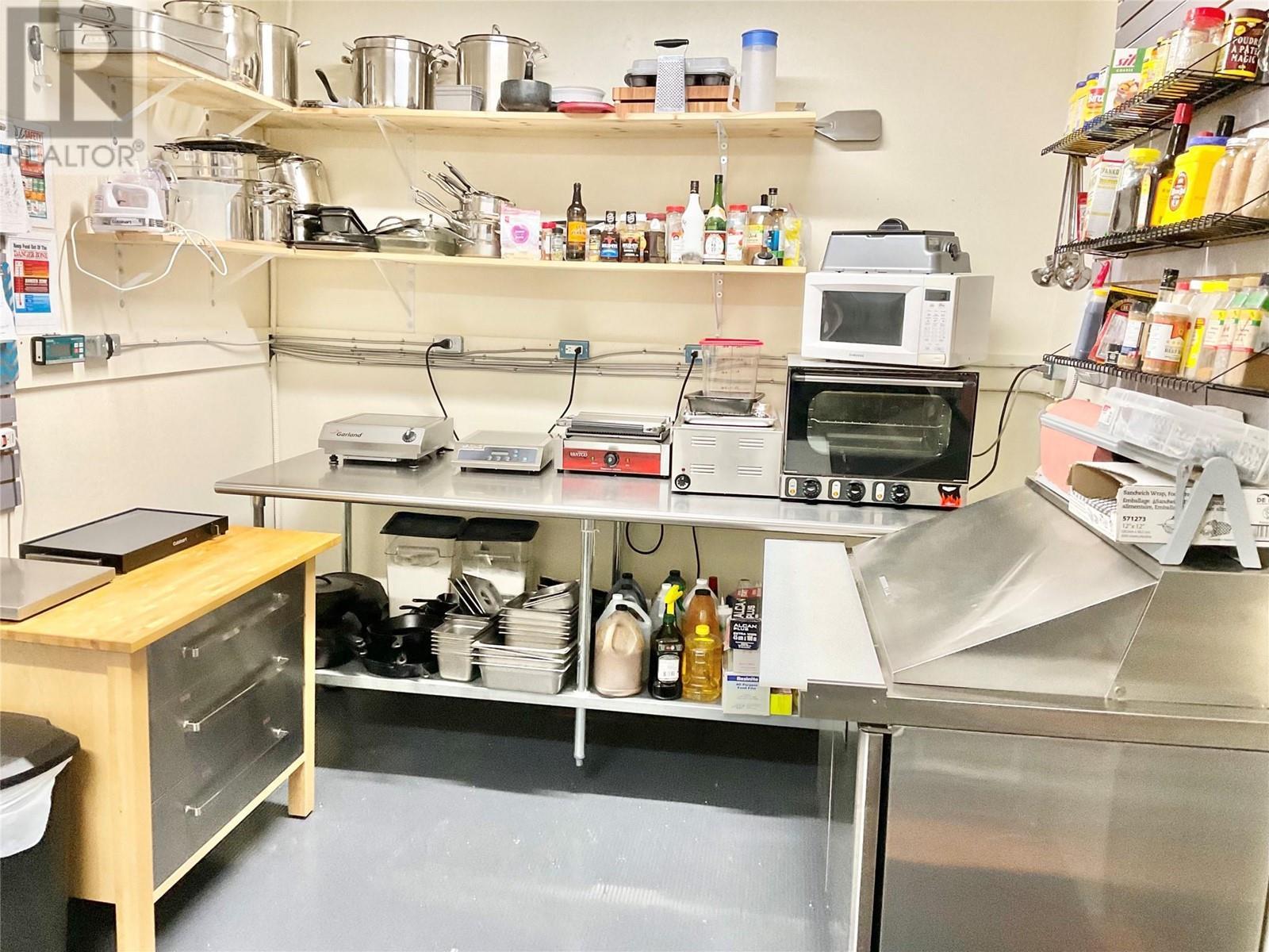 318 Copper Avenue S, Greenwood, BC