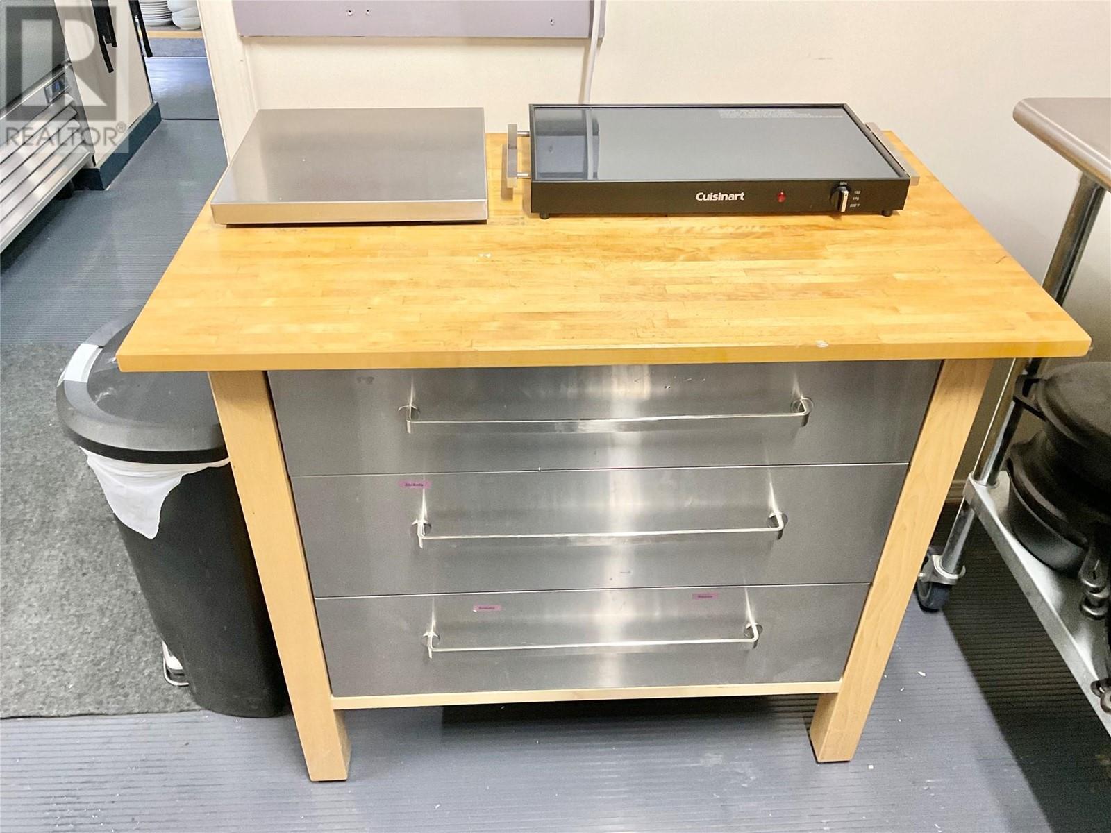 318 Copper Avenue S, Greenwood, BC