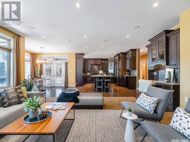 112 4 Highway S, Rosetown, SK - Indoor Photo Showing Living Room