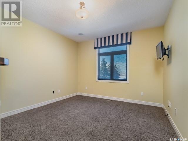 112 4 Highway S, Rosetown, SK - Indoor Photo Showing Other Room