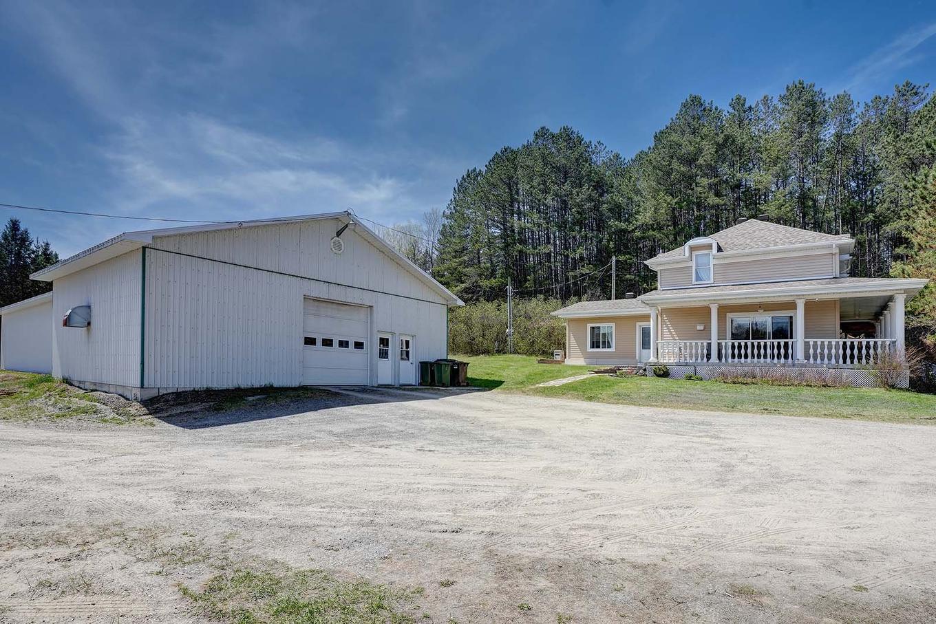 Garage - 8829 Route 117 S., Rivière-Rouge, QC - Outdoor With Deck Patio Veranda