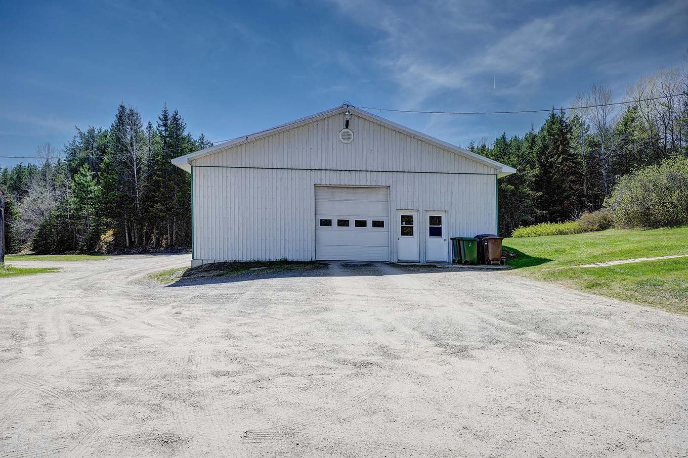 Garage - 8829 Route 117 S., Rivière-Rouge, QC - Outdoor