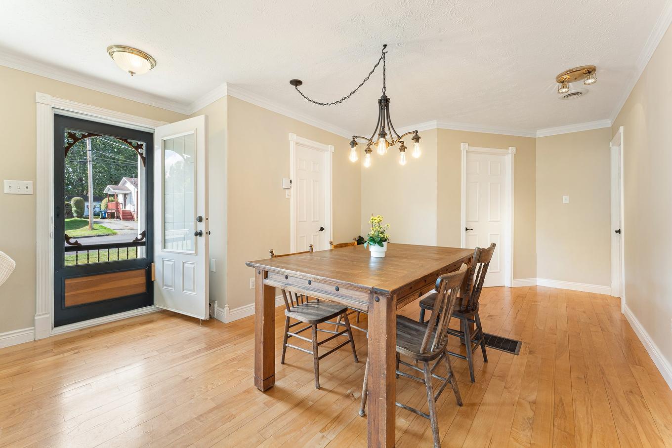 Dining room - 339 Rue Rivard, Magog, QC - Indoor Photo Showing Dining Room