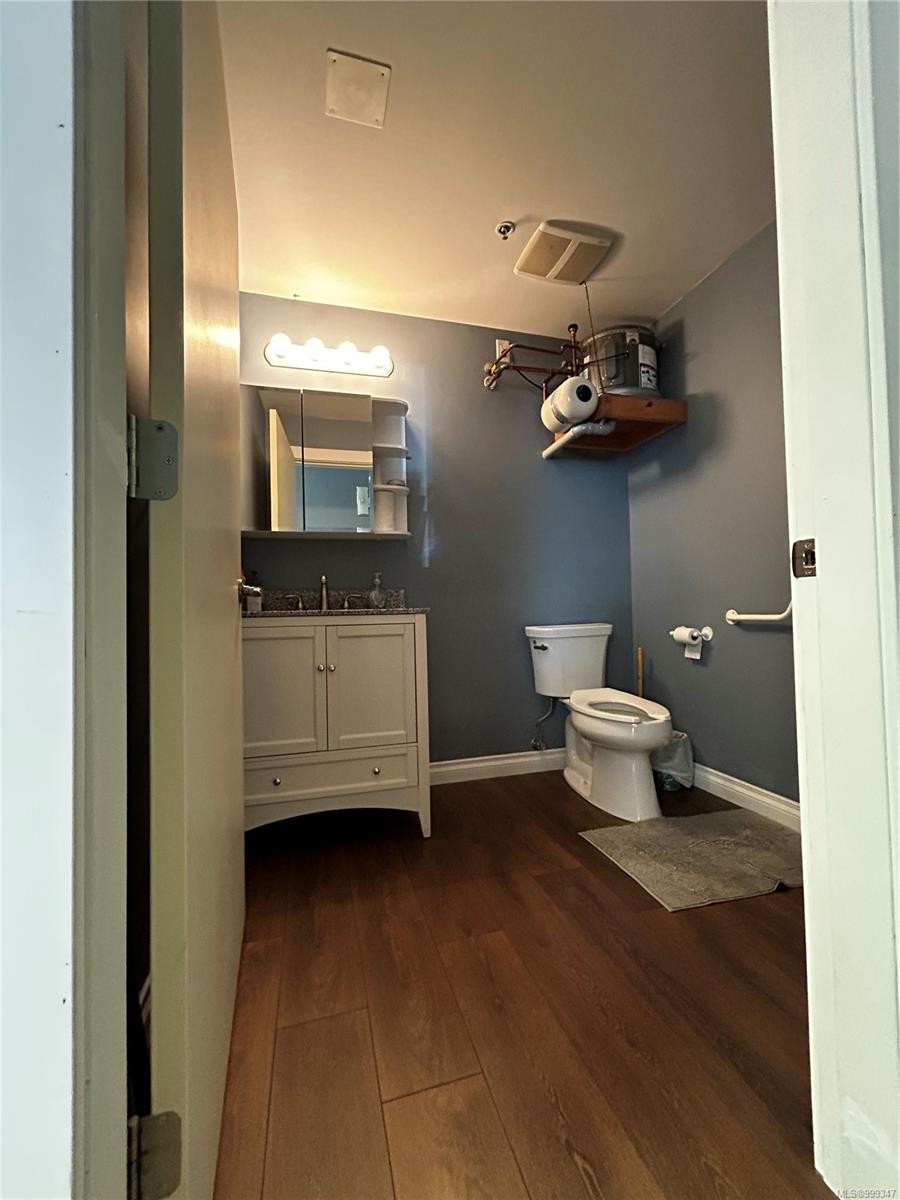 101-9776 Fourth St, Sidney, BC