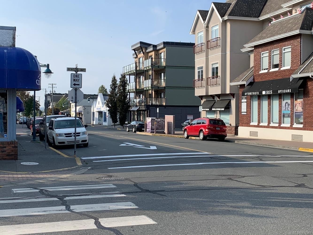 101-9776 Fourth St, Sidney, BC